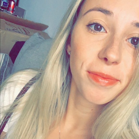 Meet your Posher, Meghan - Picture 1 of 1